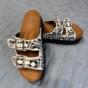 Dirty Laundry Black and White Buckle Sandals